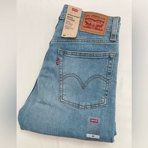New size 27 Levi’s Wedgie skinny stretch